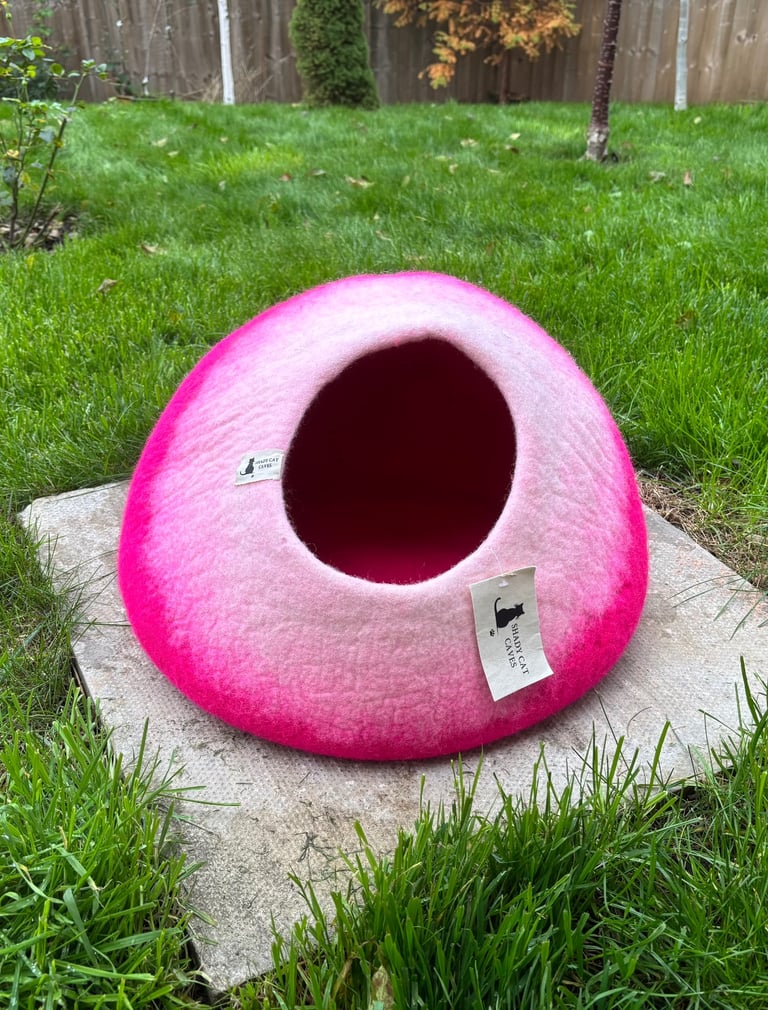 Shady Cat Caves Handmade Felt Cat Bed/Cave Pink To White Cave 