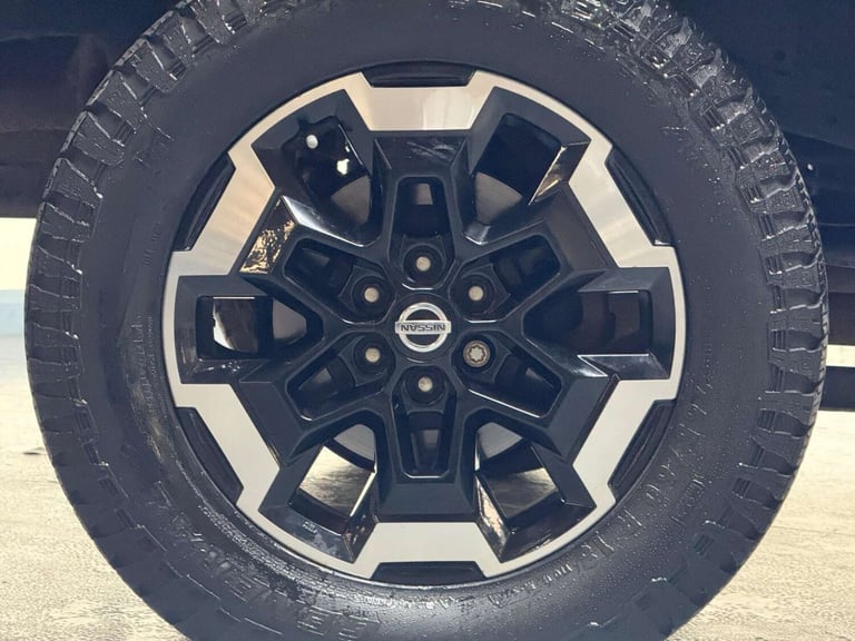 2020 Nissan Navara Double Cab Pick Up Tekna 2.3dCi 190 TT 4WD Auto PICK UP DIESEL Automatic