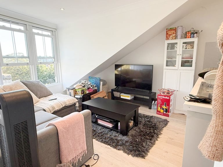 image for Modern 3rd Floor 2 Bedroom Flat to Rent, Lower Clapton Road, Hackney E5