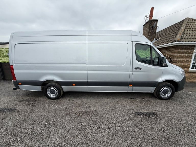 2022 Mercedes-Benz Sprinter 3.5t H2 Progressive Van PANEL VAN DIESEL Manual