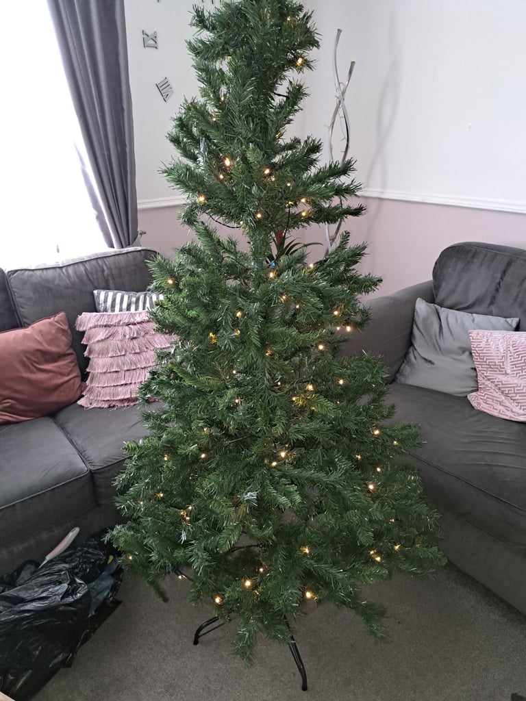 Marks & Spencer Quality Pre-lit Christmas Tree With Baubles Included 