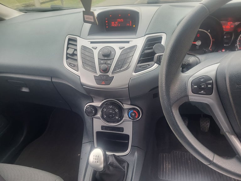 2011 ford fiesta 1.6 tdci econetic. 1 yr mot