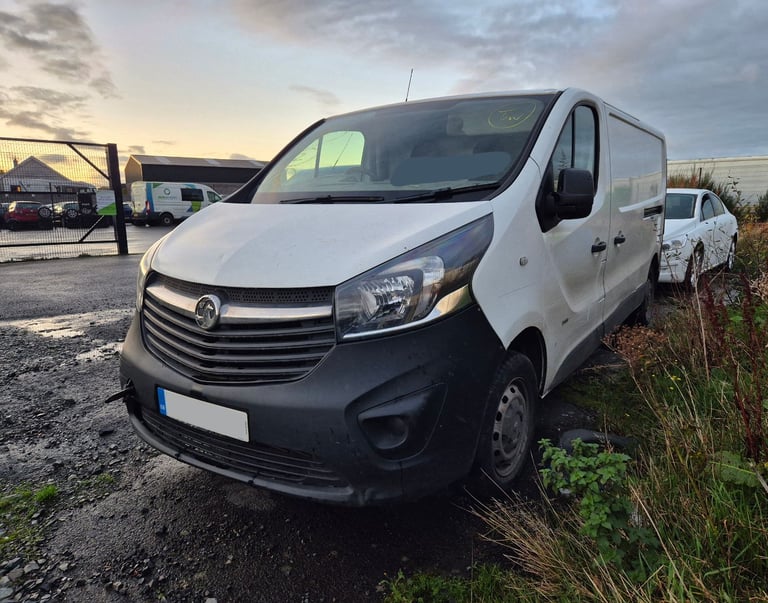 2015 Vauxhall Vivaro 1.6 BREAKING PARTS SPARES ONLY 