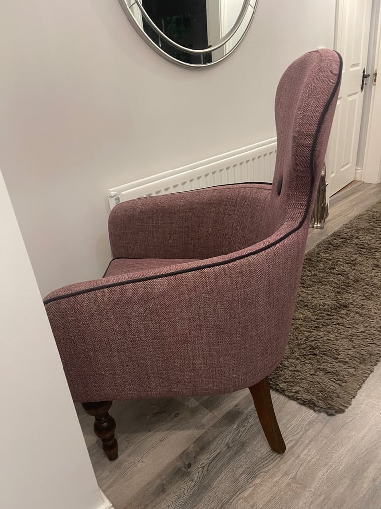 Stunning large lilac purple herringbone chair NEW