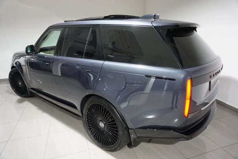 2023 Land Rover Range Rover 3.0 P550e 38.2kWh SV SUV 5dr Petrol Plug-in Hybrid Auto 4WD Euro 6 (s...
