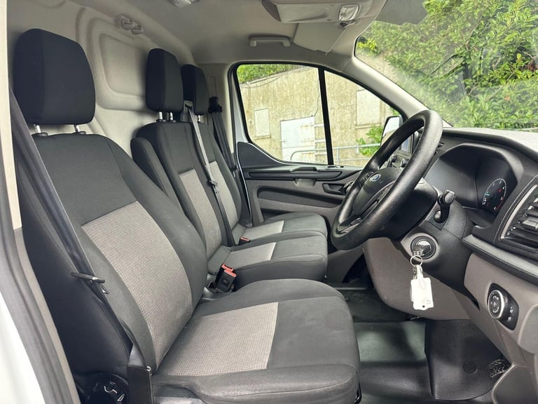 FORD TRANSIT CUSTOM 2.0 Transit Custom Leader Van 320 L2 2.0L EcoBlue 130PS FWD