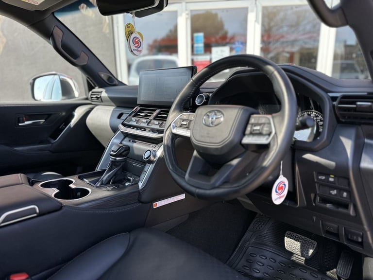 2024 74 TOYOTA LAND CRUISER 3.3L TWIN-TURBO DIESEL 300 V6 TD AUTO SAHARA ZX DIES