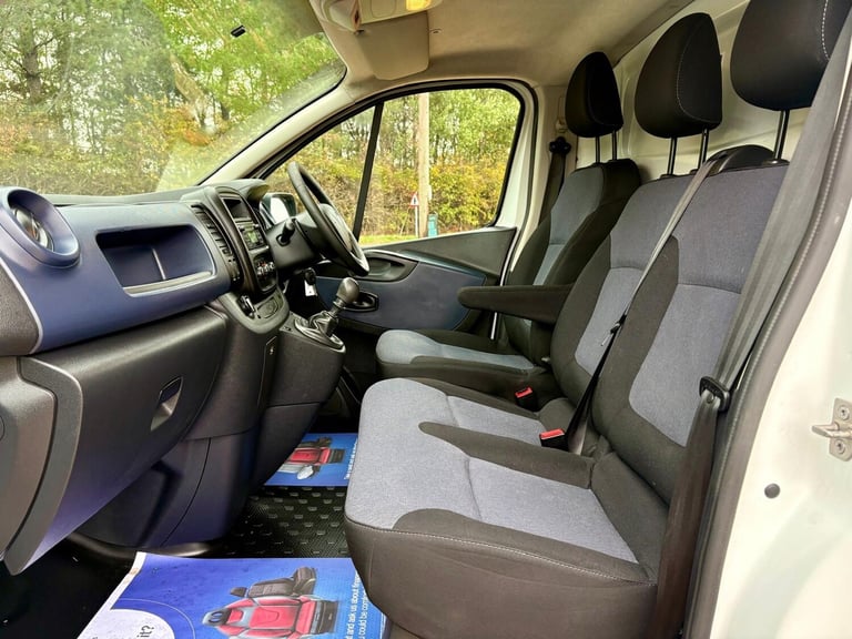 2019 Vauxhall Vivaro / Renault Trafic / Nissan Primastar Swb Van ***Excellent Condition*** PANEL ...