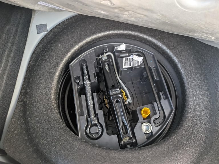 2016 DS Automobiles DS 3 1.6 THP Prestige Hatchback 3dr Petrol Manual Euro 6 (s/s) (165 bhp) Hatc...