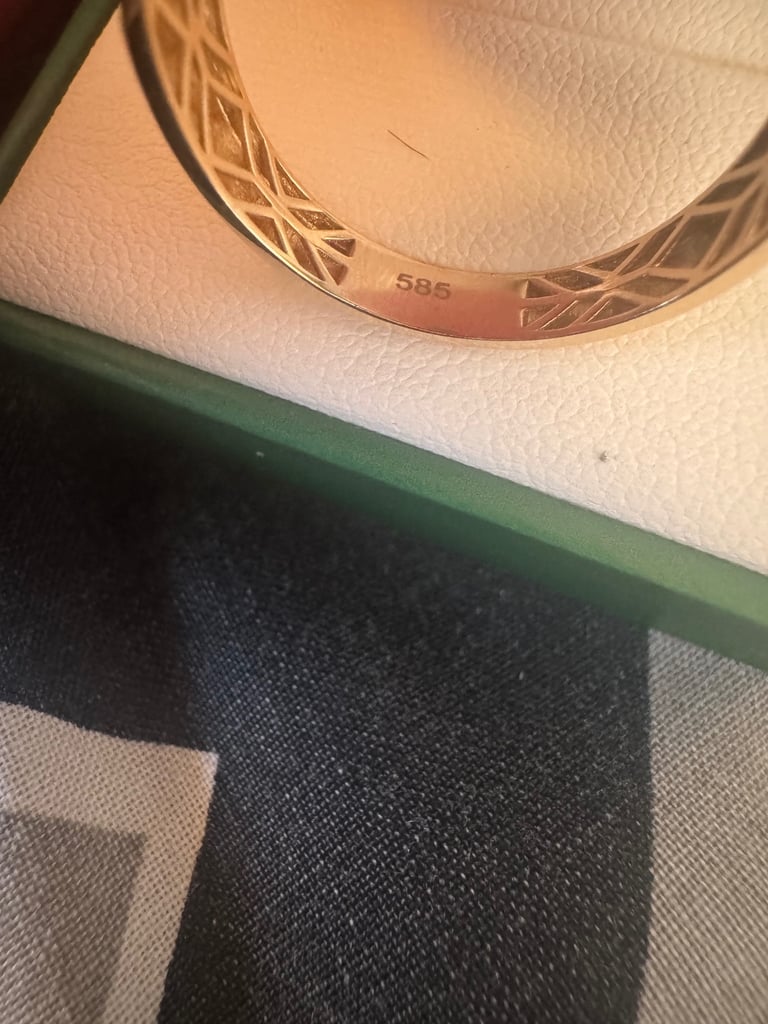 14k gold ring 