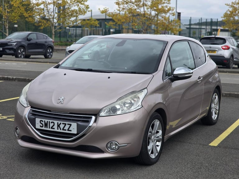 2012 Peugeot 208 1.4 VTi Allure Euro 5 3dr HATCHBACK Petrol Manual
