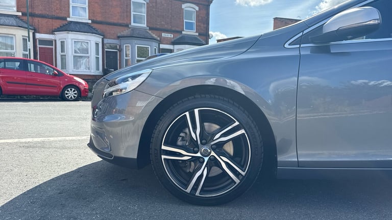 2019 Volvo V40 1.5 T3 R-Design Edition Hatchback 5dr Petrol Auto Euro 6 (s/s) (152 ps) Hatchback ...
