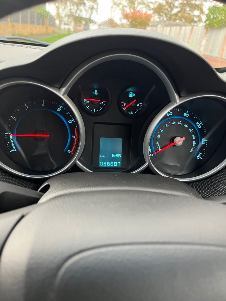 Chevrolet, CRUZE,  37000 miles!