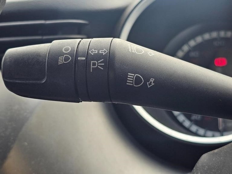 2013 Alfa Romeo Giulietta 1.6 JTDM-2 Collezione Euro 5 (s/s) 5dr HATCHBACK Diesel Manual