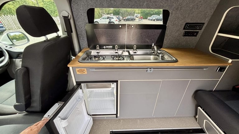 2016 VW T6 Highline T28 SWB Starlight Campervan 4 Berth 5 Seat Belts