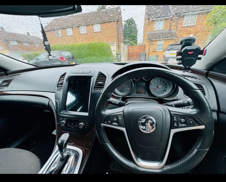 2010 Vauxhall Insignia 2.0 diesel/automatic/low mileage/Quick sale needed