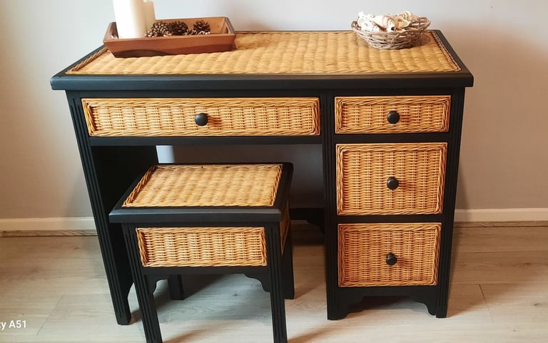 image for Wicker dressing table 