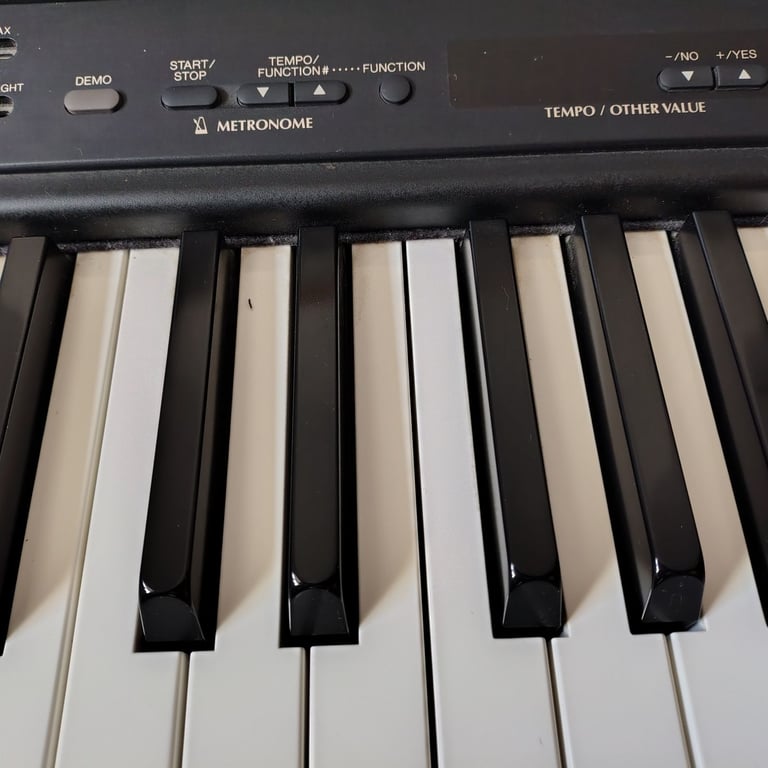 Yamaha P80 fully weighted hammer action digital piano