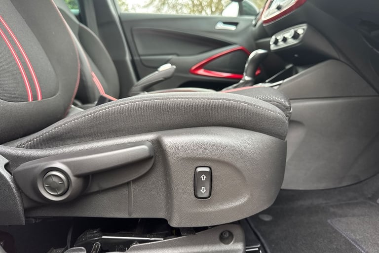 2023 Vauxhall Crossland 99594 Hatchback Petrol Automatic