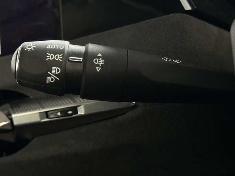 2023 DS Automobiles DS 4 1.6 E-TENSE 12.4kWh Performance Line + EAT8 Euro 6 (s/s) 5dr HATCHBACK P...