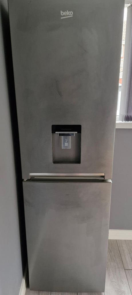 image for Beko CRFG3582DS_SI Fridge Freezer in Silver