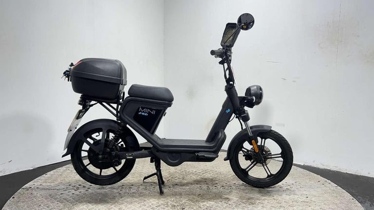 Keeway E-Zi Mini ELECTRIC SCOOTER RIDE AT 16 PROJECT BIKE 50CC EBIKE