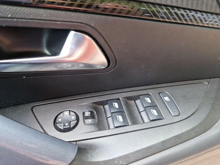 2020 Peugeot 2008 1.2 PureTech Allure Euro 6 (s/s) 5dr Petrol