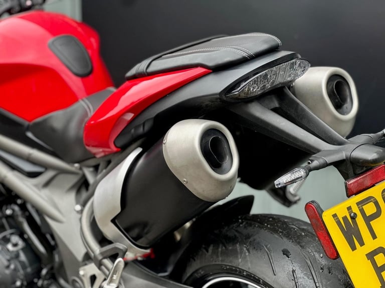 Stunning 2016/66 Triumph Speed Triple 1050 S Motorcycle