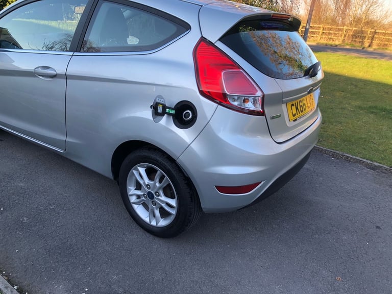 Ford, FIESTA, Hatchback, 2017, Manual, 998 (cc), 3 doors