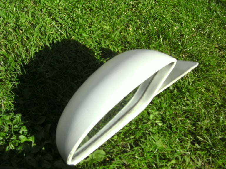 ONE,USED,GOOD COND,RARE TOYOTA MR2 WHITE ELECTRIC MIRROR,C/W WIRE/PLUG,TINTED GLASS ETC