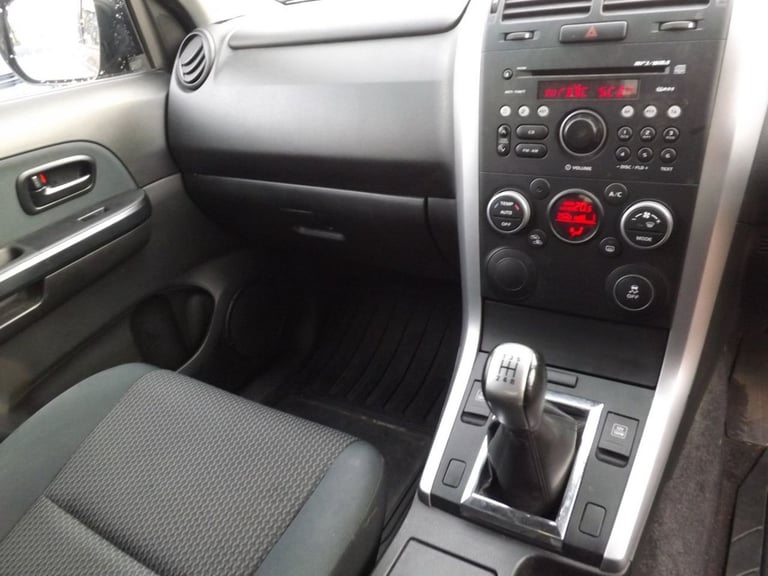 2013 Suzuki Grand Vitara 1.6 VVT SZ4 SUV 3dr Petrol Manual 4WD Euro 5 (106 ps) ESTATE Petrol Manual