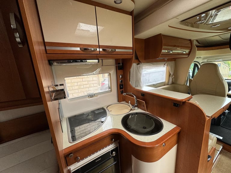 2015 FIAT RAPIDO 7065FF DESIGN MOTORHOME GENUINE 3500 MILES! FULL MOT STUNNING!!