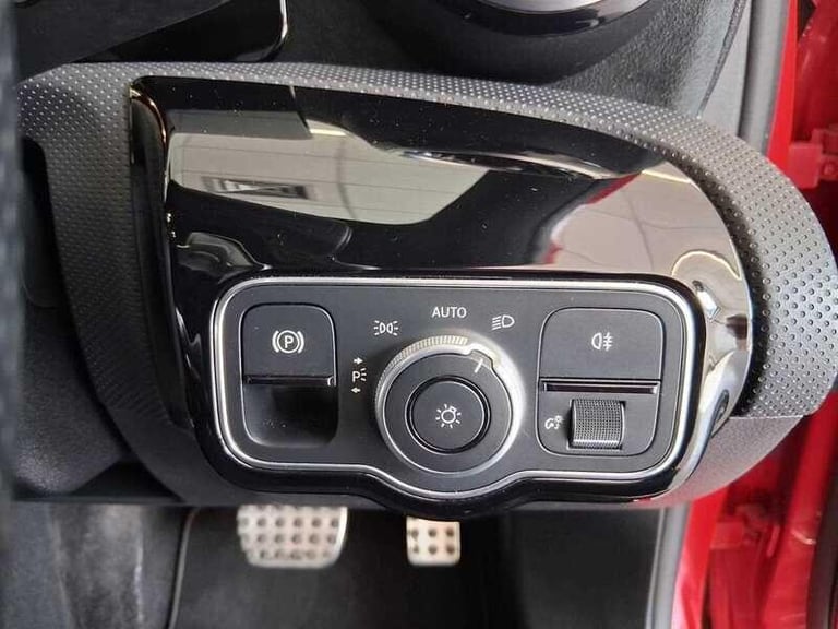 2019 Mercedes-Benz A-Class 1.3 A200 AMG Line Hatchback 5dr HATCHBACK Petrol Automatic