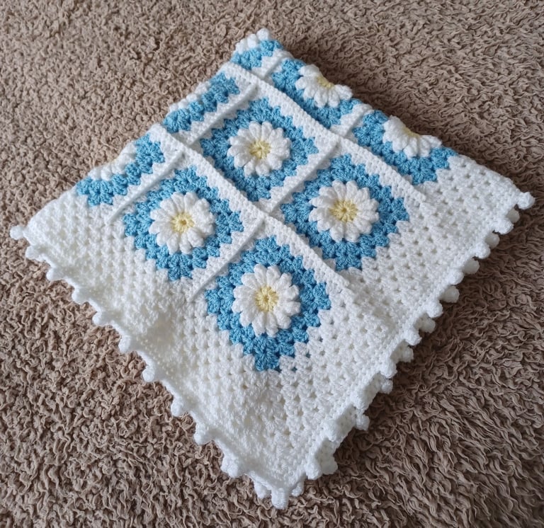 Daisy Crochet Baby Blanket - New & Handmade