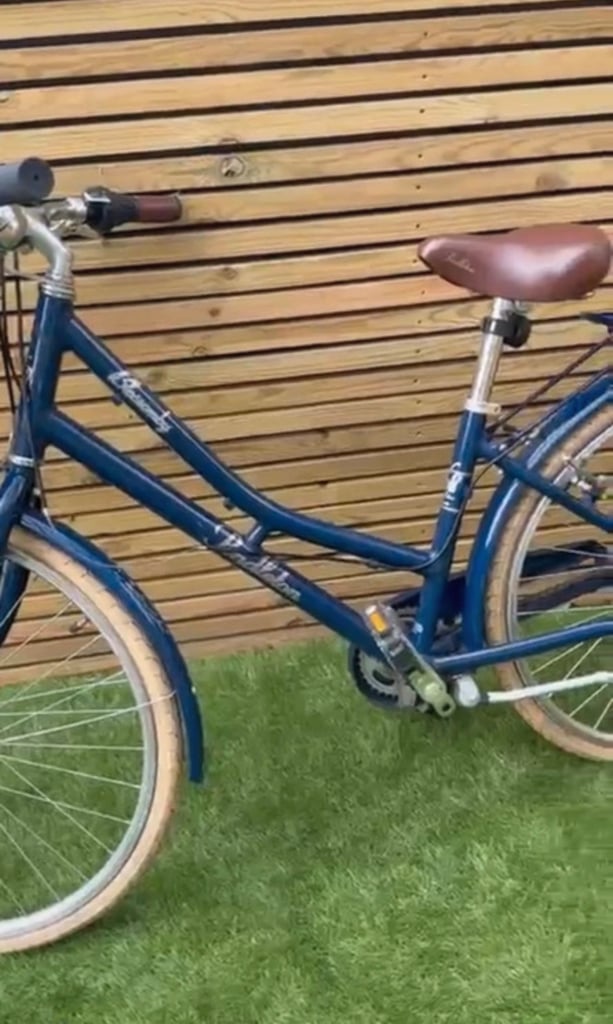 image for Pendleton ladies bike 