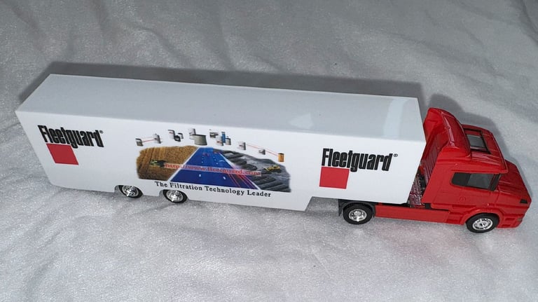 image for SCANIA 124L VEHICLE TRUCK MODEL VEHICLE SCALE: 1/87