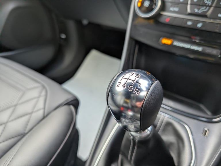 2022 Ford Puma 1.0T EcoBoost MHEV ST-Line Vignale SUV 5dr Petrol Hybrid Manual Euro 6 (s/s HATCHB...