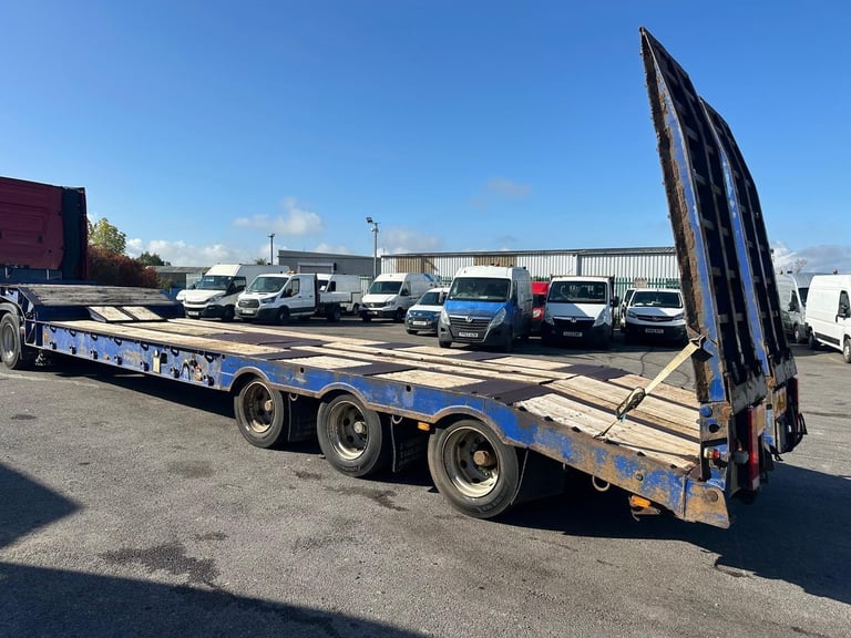 2007 ANDOVER TRIAXLE LOW LOADER TRAILER
