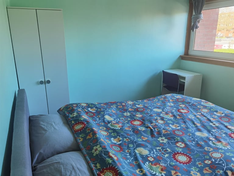 image for 3 Bedroom Flat to Rent Near Glasgow City Centre Westend University of Glasgow