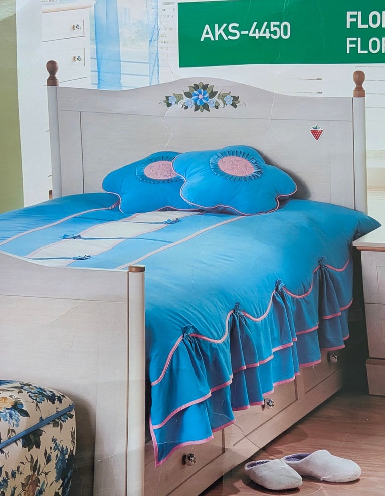 image for Cilek Flora Children's Bedspread with 2 matching cushions 