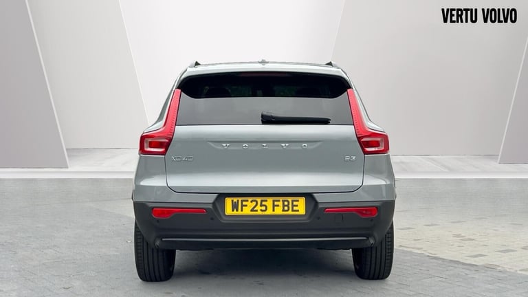 2025 Volvo XC40 2.0 B3P Ultra Dark 5dr Auto Petrol Estate Estate Petrol Automatic