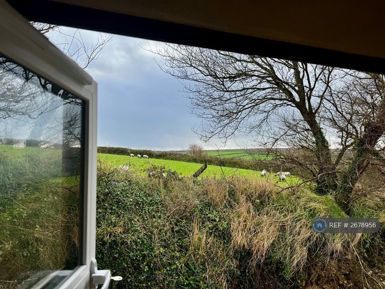 3 bedroom house in Rejerrah Farm Courtyard, Rejerrah, Newquay, TR8 (3 bed) (#2678956)