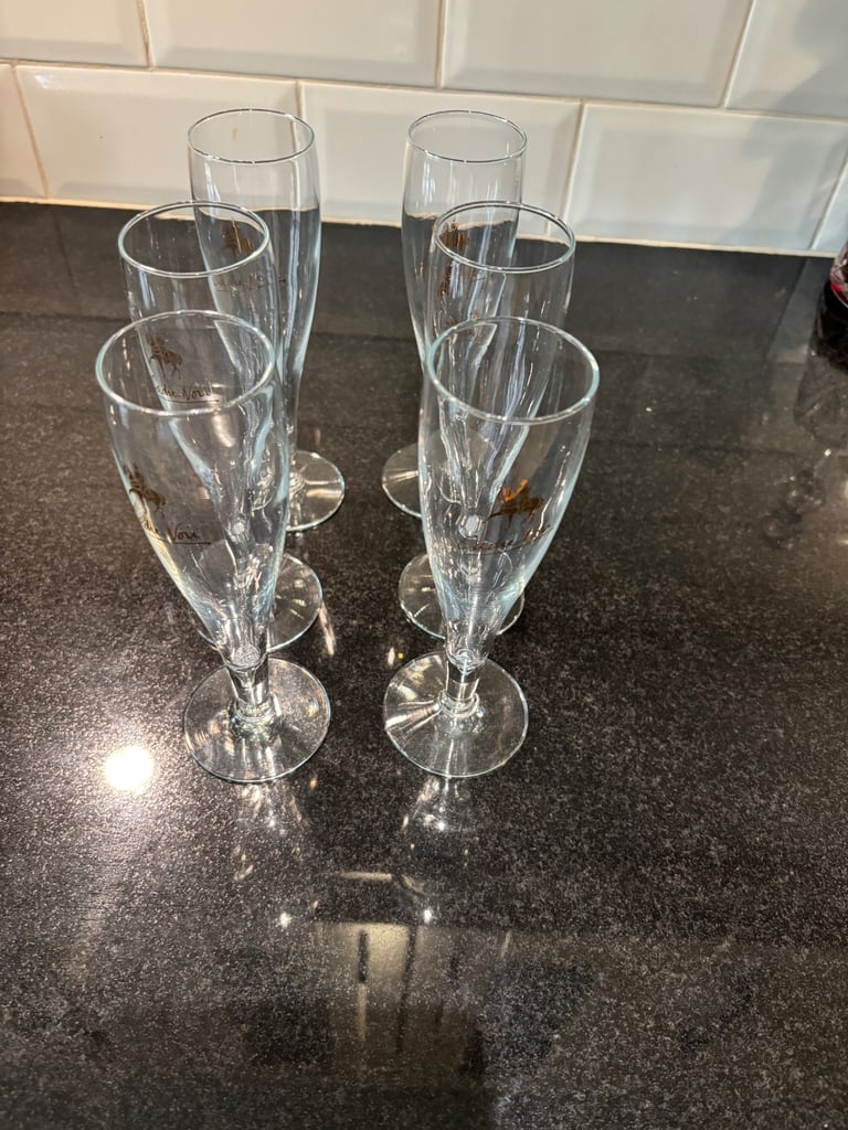 image for 12 Champagne Flutes
