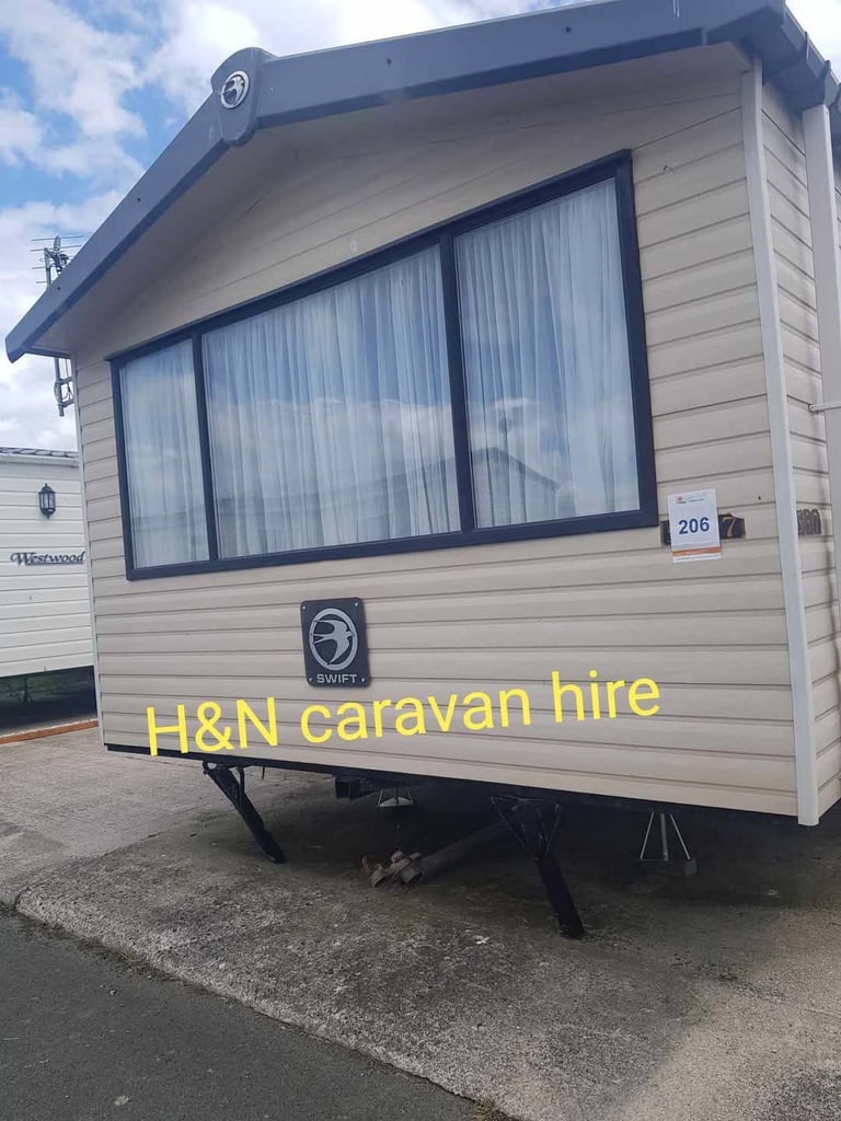 8 berth caravan for hire