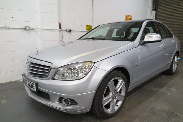  MERCEDES C CLASS V6,LOW MILEAGE WITH F.S.H.NATIONWIDE DELIVERY AVAILABLE