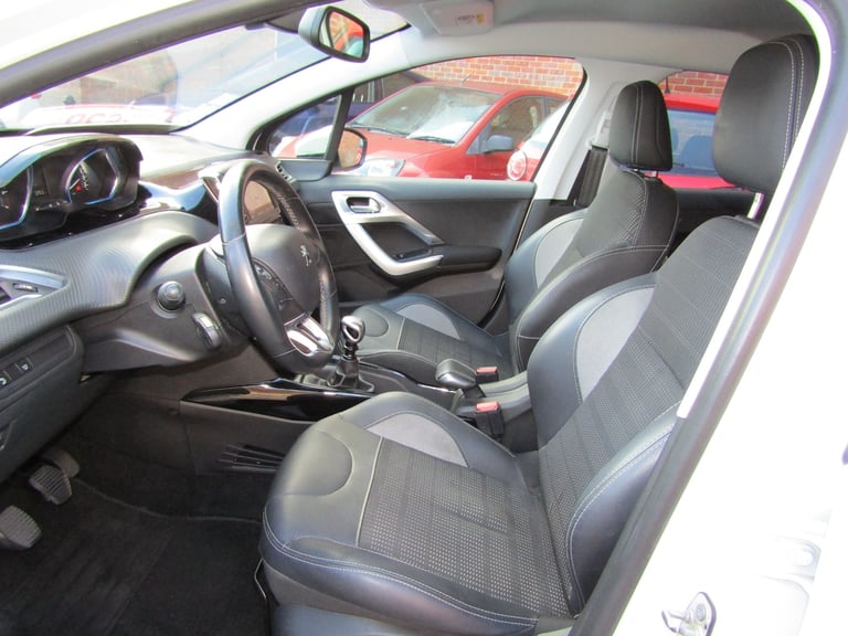 2019 Peugeot 2008 1.2PURE TECH ACTIVE EURO6 5DR PETROL LEFT HAND DRIVE Estate Petrol Manual