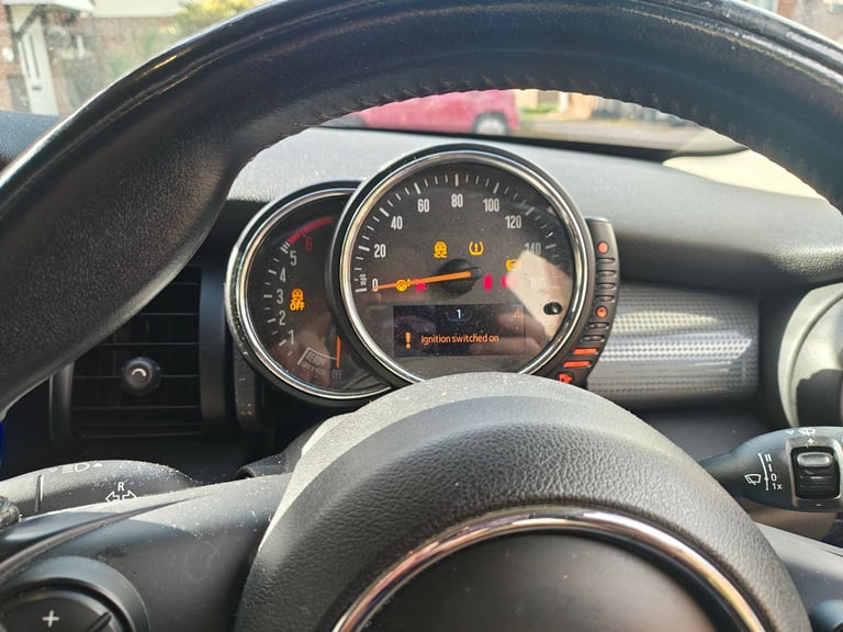 Mini, HATCHBACK, Hatchback, 2015, Manual, 1496 (cc), 5 doors