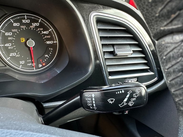 2014 SEAT Leon 1.6 TDI CR SE Euro 5 (s/s) 5dr HATCHBACK Diesel Manual