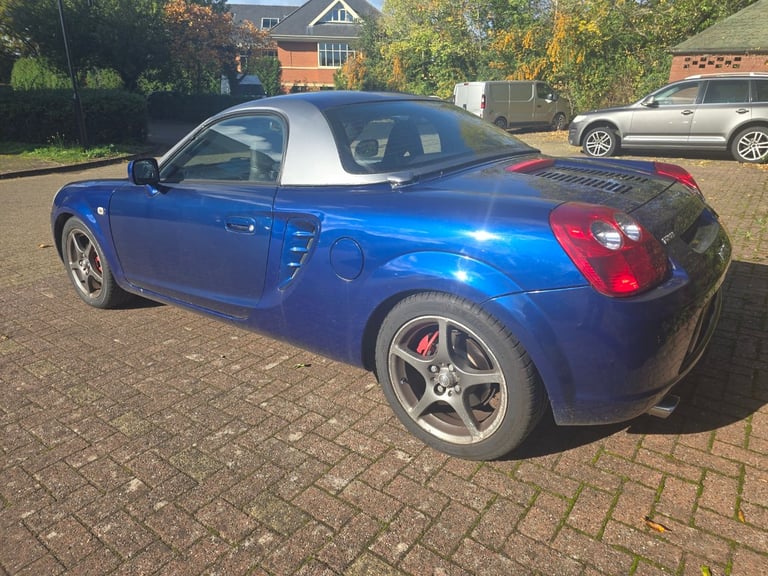 2003 Toyota MR2 Roadster (Facelift) – Hard Top Included