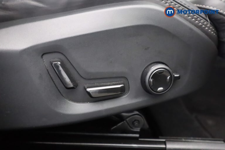 2023 Volvo XC60 2.0 B5P Ultimate Dark 5dr AWD Geartronic SUV Petrol Automatic